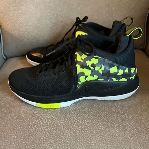 Nike LeBron zoom men’s 13 - Picture 4 of 8